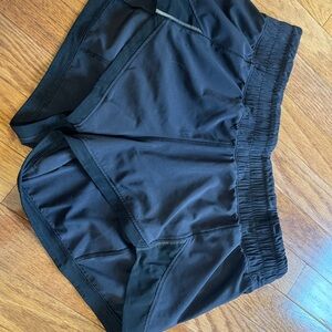 lululemon athletica Black Performance Shorts with Internal Tag size 6 very good